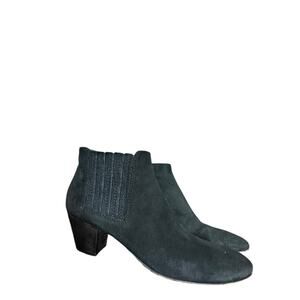 Aquatalia Fallyn Suede Leather Ankle Heeled Booties Black Size 8.5 Women’s Zip